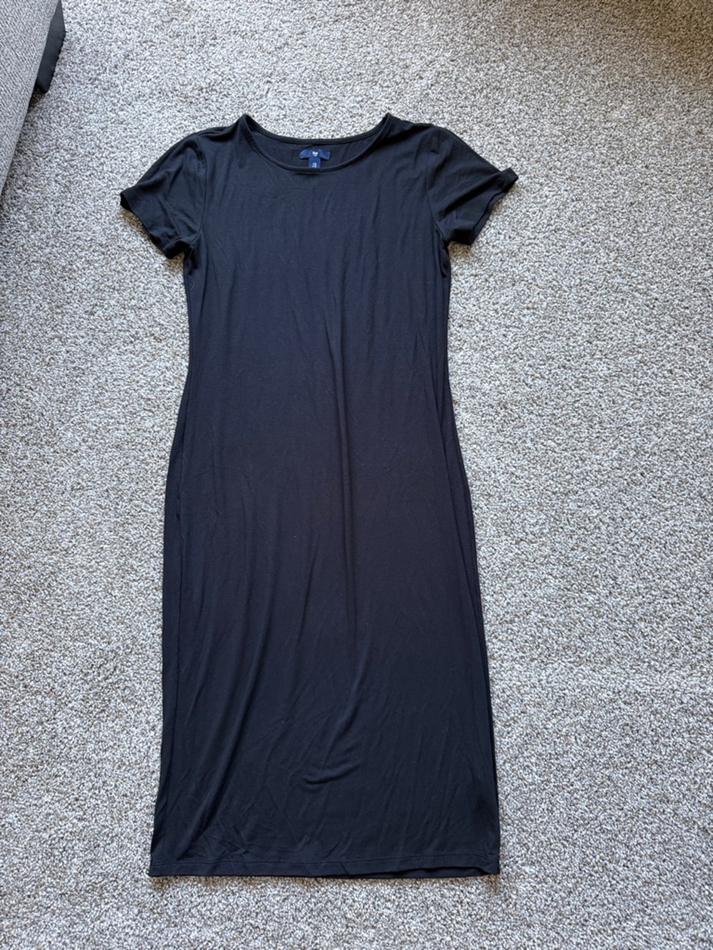 Women’s Black Short-Sleeve Midi Dress